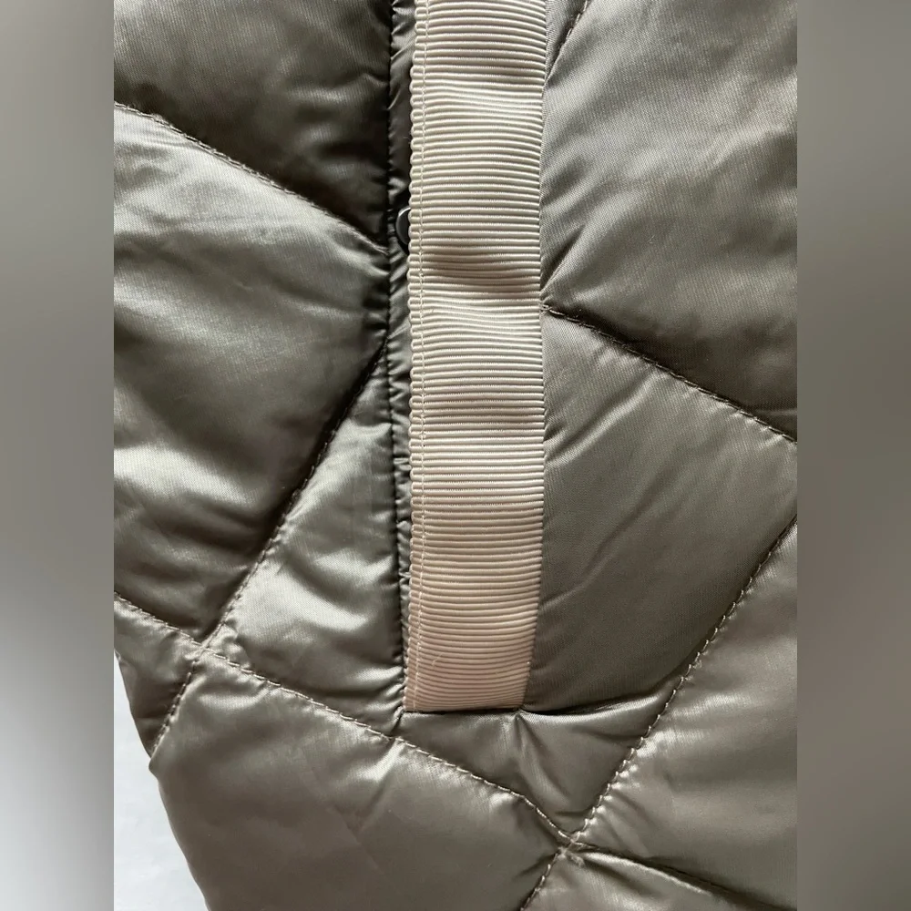 lululemon The Fluffiest Vest - REVERSIBLE! - Picture 8 of 15